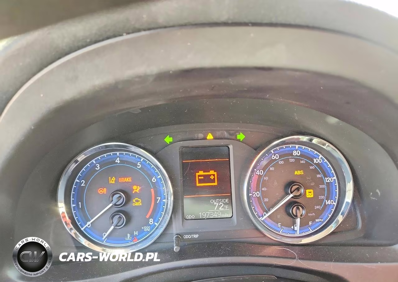 2017 Toyota Corolla Le VIN:5YFBURHE4HP735826 - 9