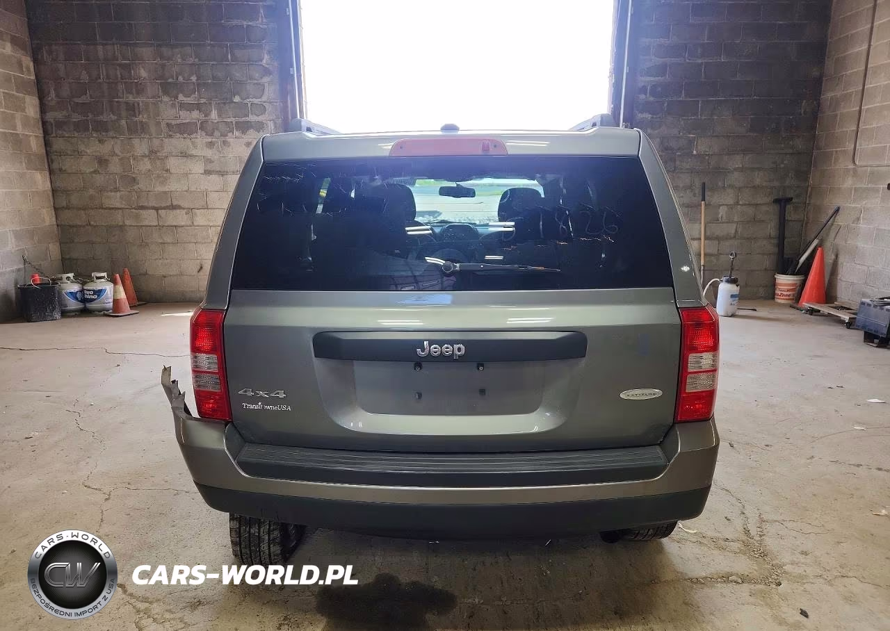 2013 Jeep Patriot Latitude VIN:1C4NJRFBXDD274286 - 6