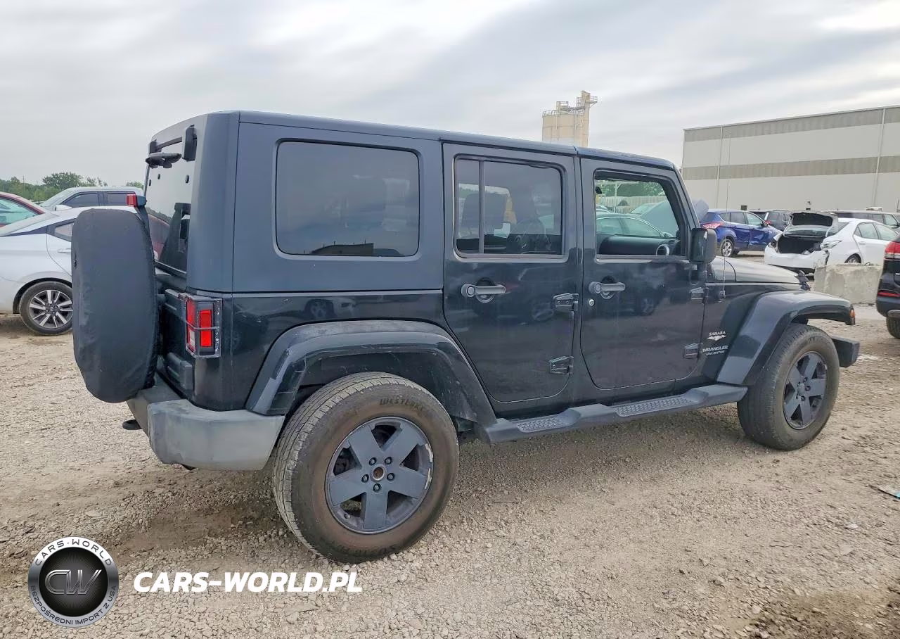 2008 Jeep Wrangler Unlimited Sahara VIN:1J8GA59148L542743 - 3