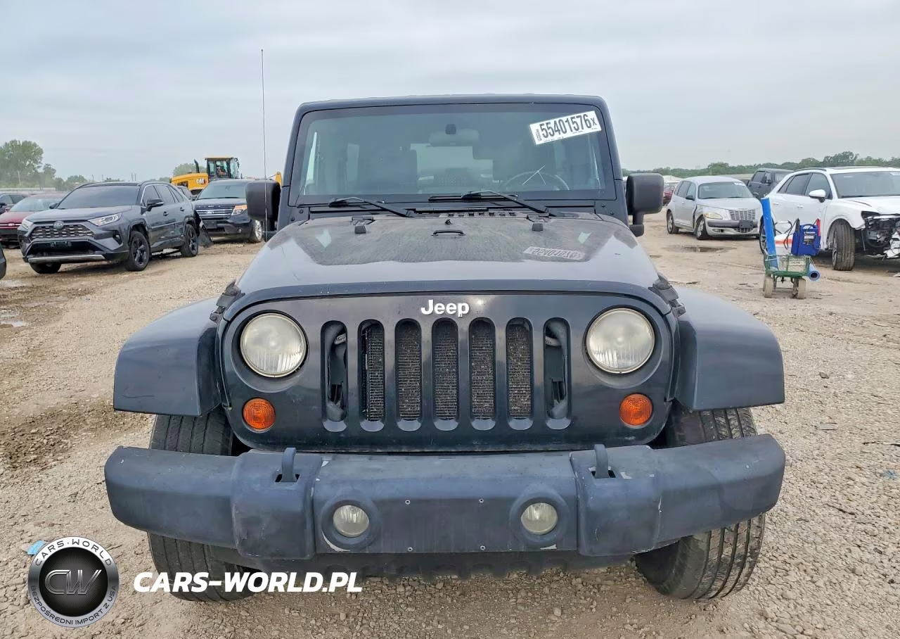 2008 Jeep Wrangler Unlimited Sahara VIN:1J8GA59148L542743 - 5