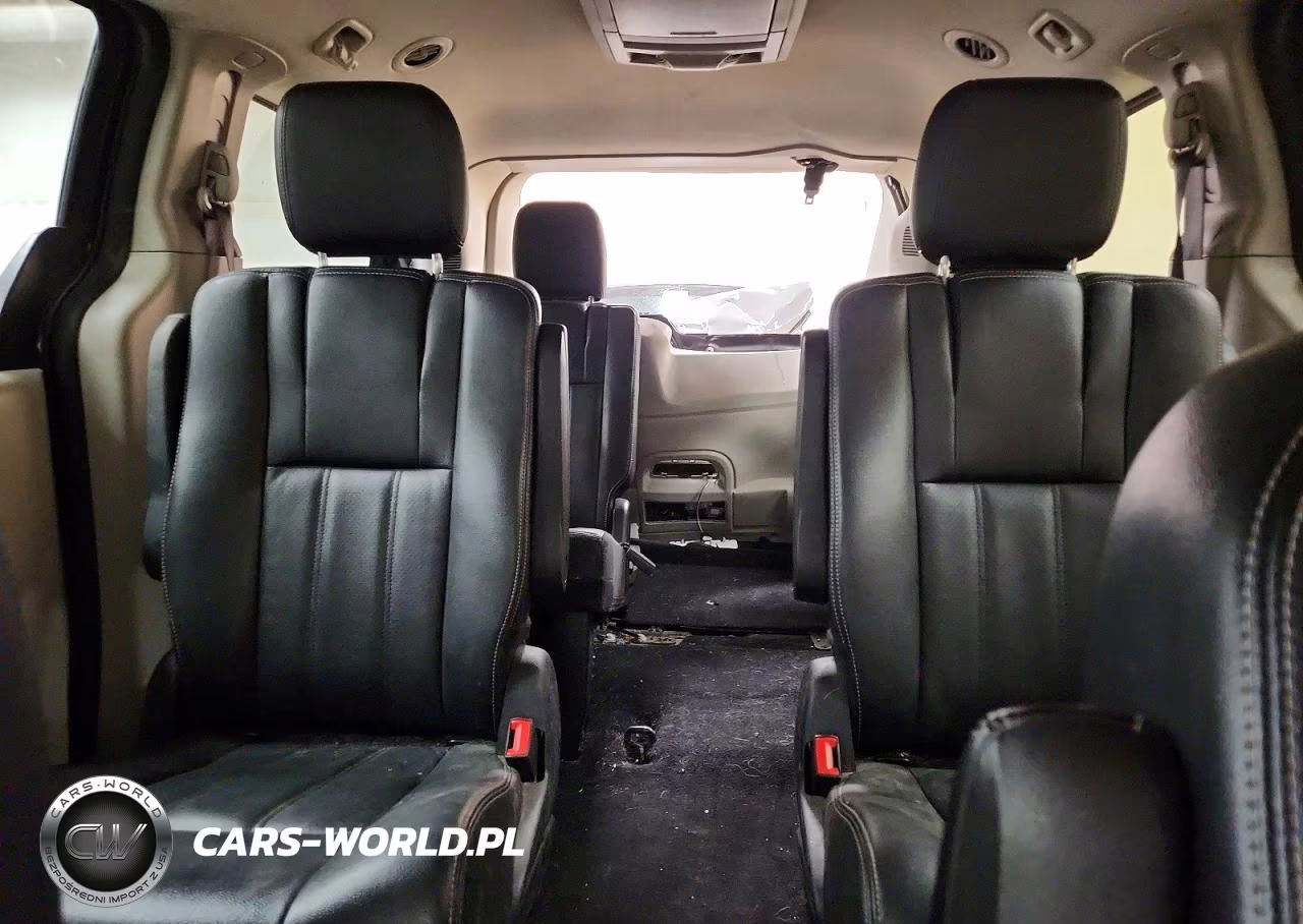 2019 Dodge Grand Caravan Crew VIN:2C4RDGDG5KR633842 - 10