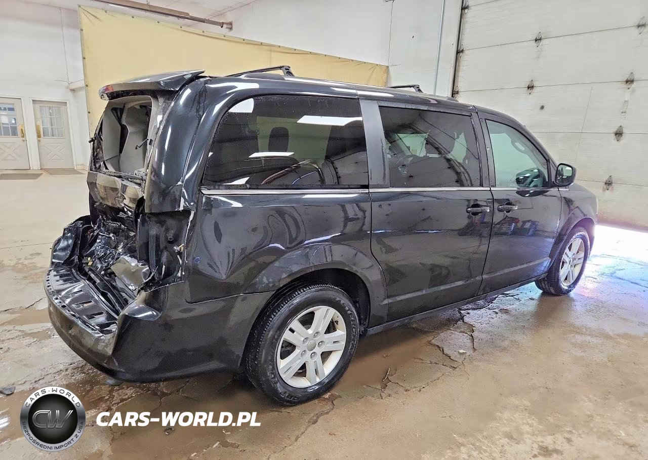 2019 Dodge Grand Caravan Crew VIN:2C4RDGDG5KR633842 - 3