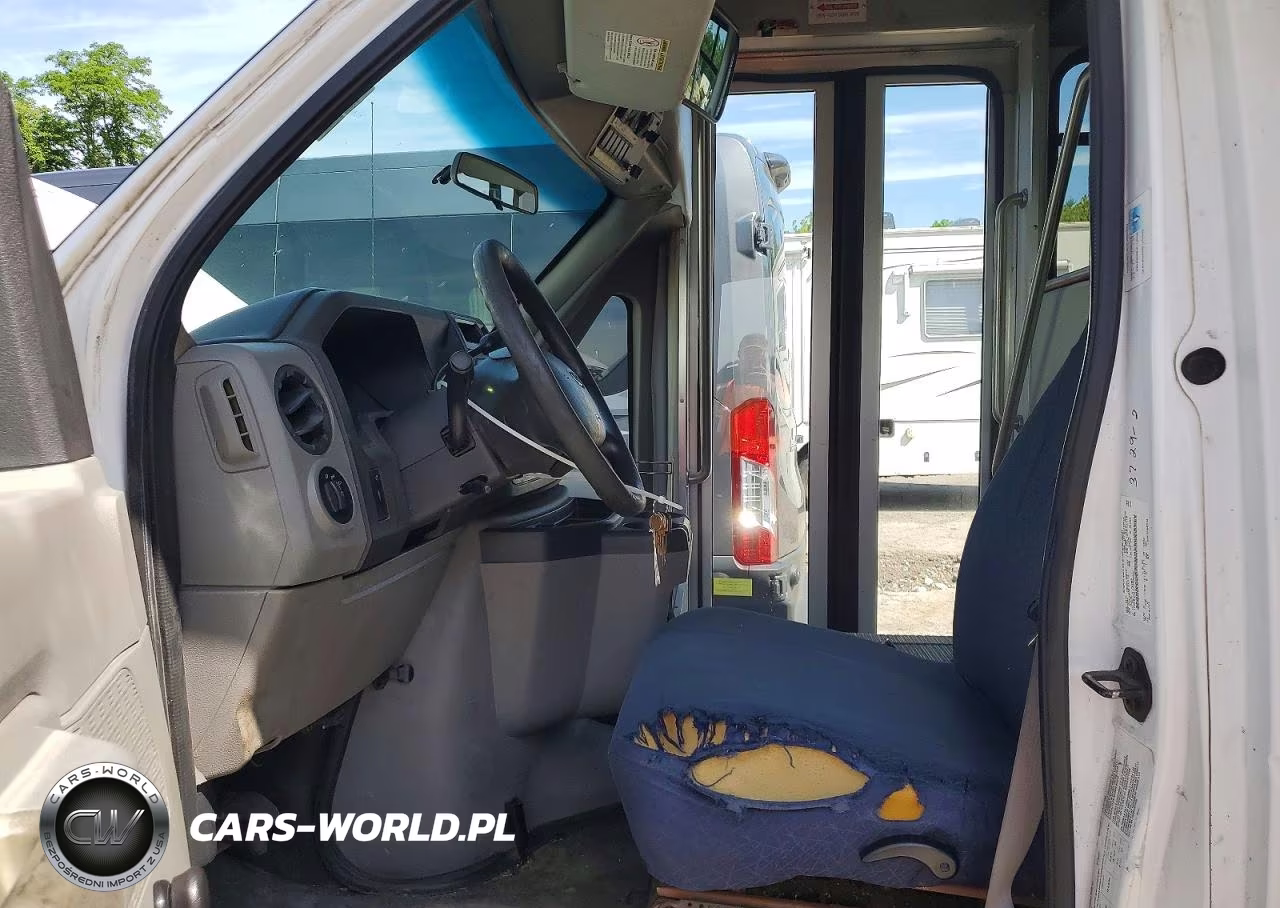 2012 Ford Econoline E450 Super Duty Cutaway Van VIN:1FDFE4FS7CDA94480 - 7