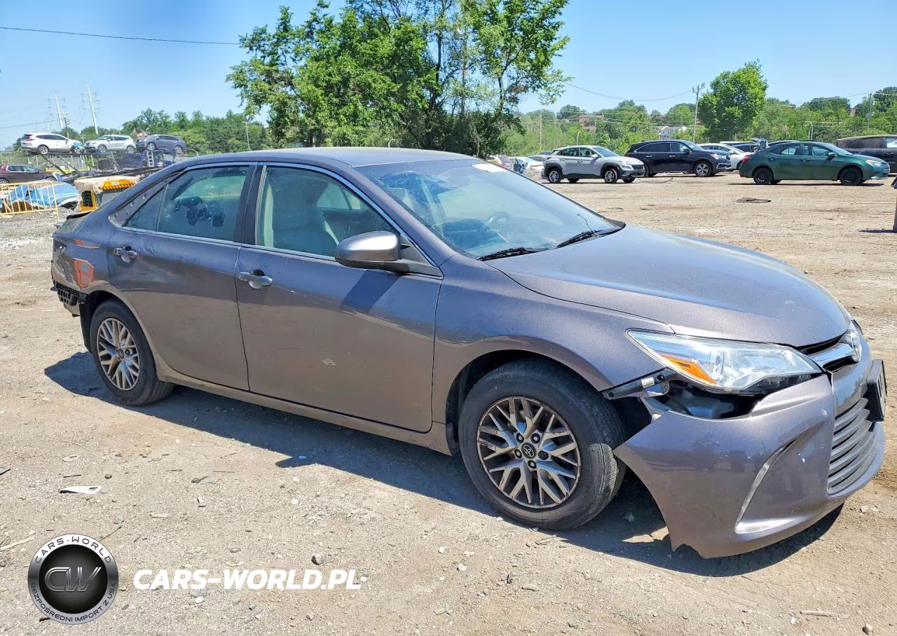 2017 Toyota Camry Le VIN:4T1BF1FK1HU721031 - 4