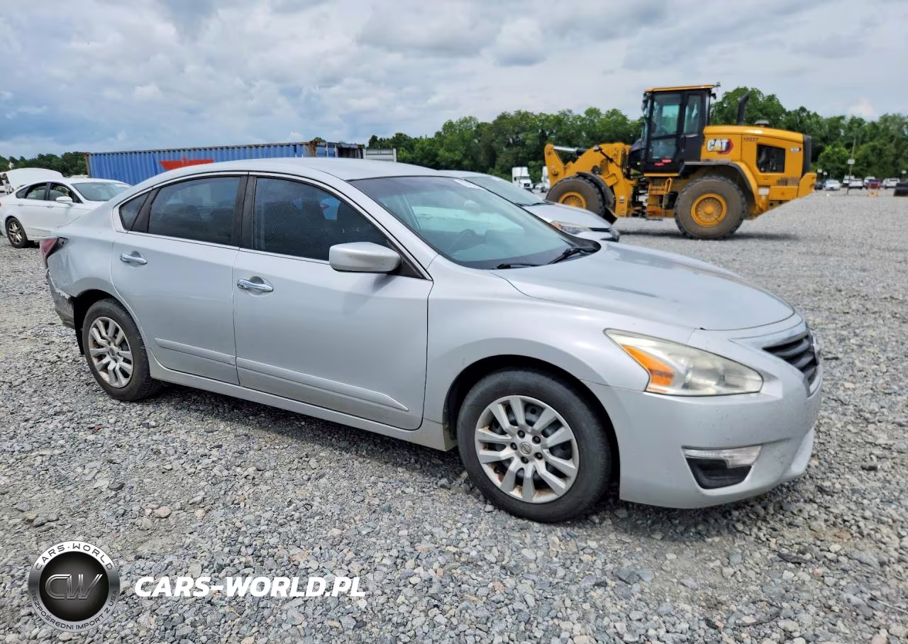2015 Nissan Altima 2.5 S VIN:1N4AL3AP1FN922593 - 4