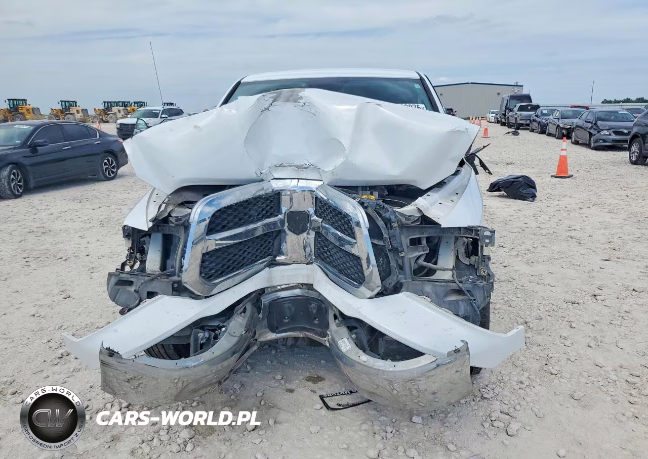 2019 Ram 1500 Classic Tradesman VIN:1C6RR6FT9KS683851 - 5