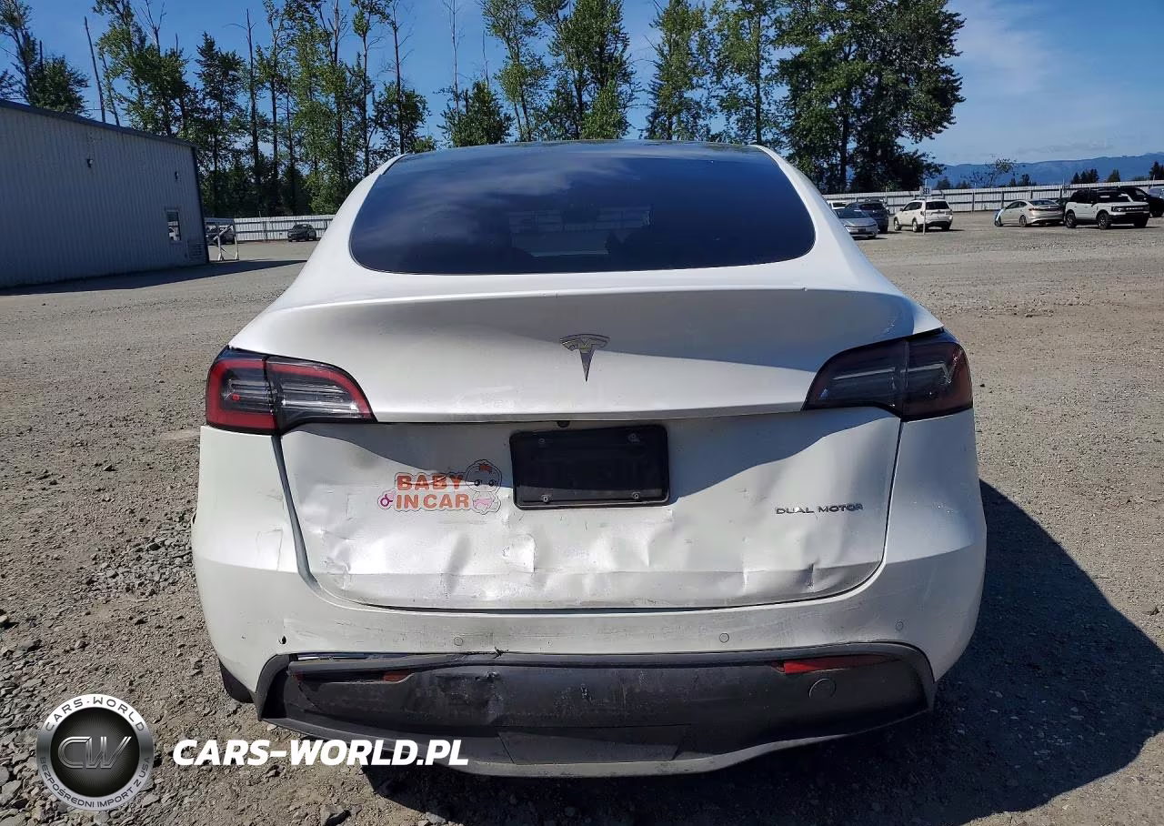 2021 Tesla Model Y VIN:5YJYGAEE9MF237781 - 6