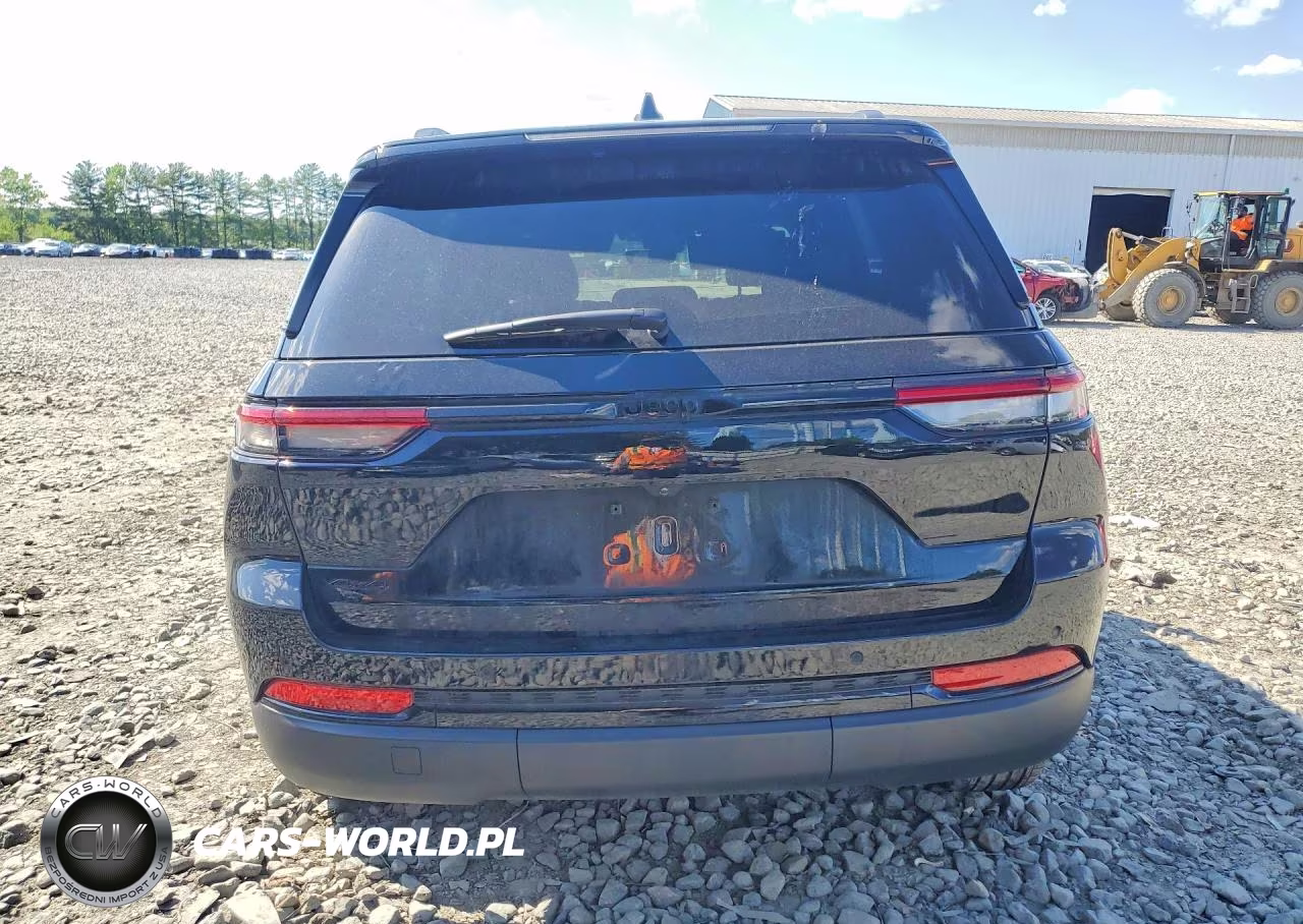 2025 Jeep Grand Cherokee Laredo VIN:1C4RJHAG6SC310721 - 6