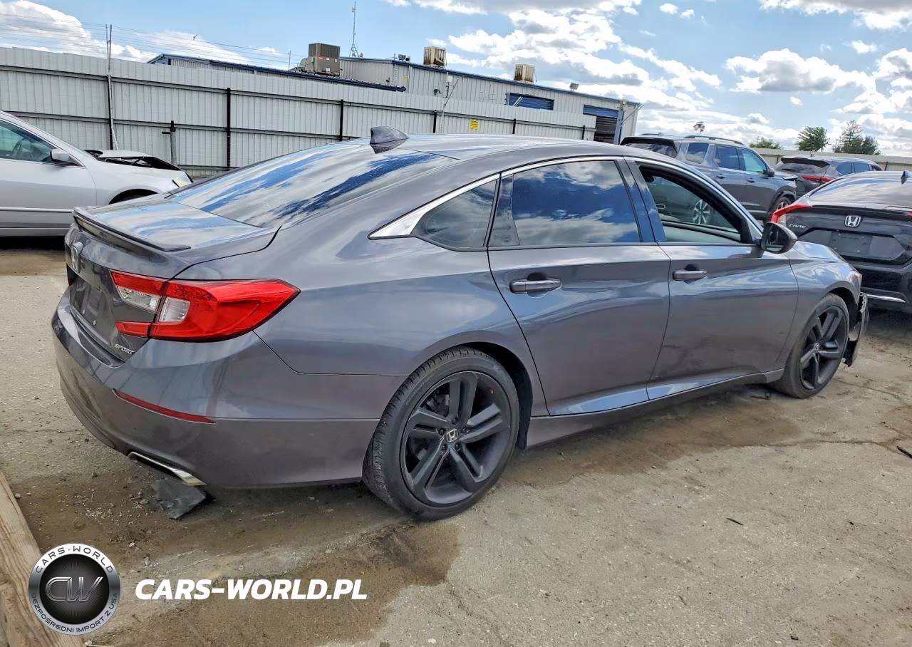 2018 Honda Accord Sport VIN:1HGCV1F32JA145978 - 3