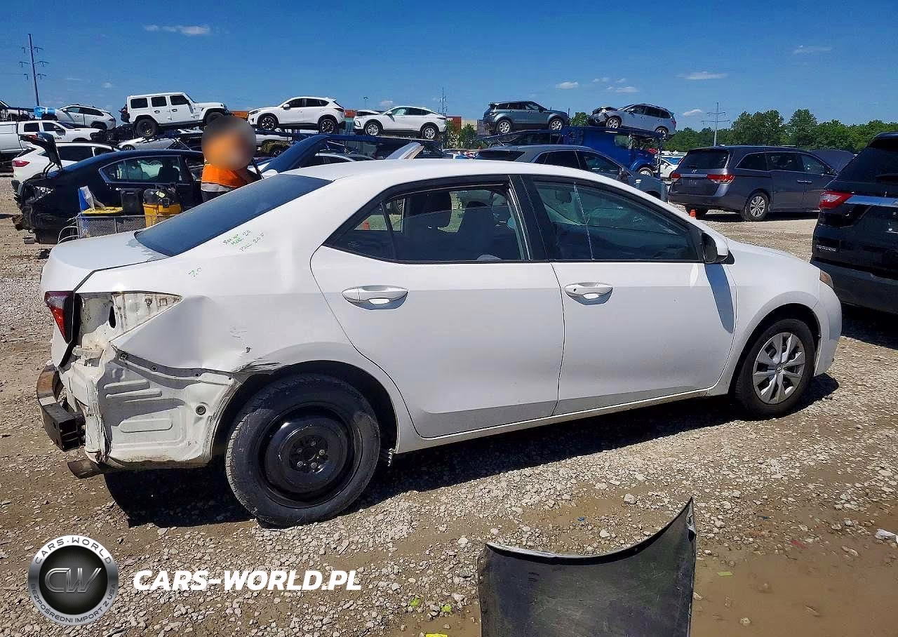 2014 Toyota Corolla L VIN:5YFBURHE0EP003284 - 3