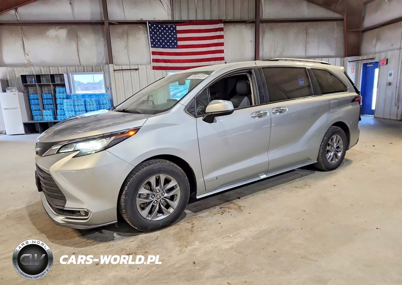 2021 Toyota Sienna Xle