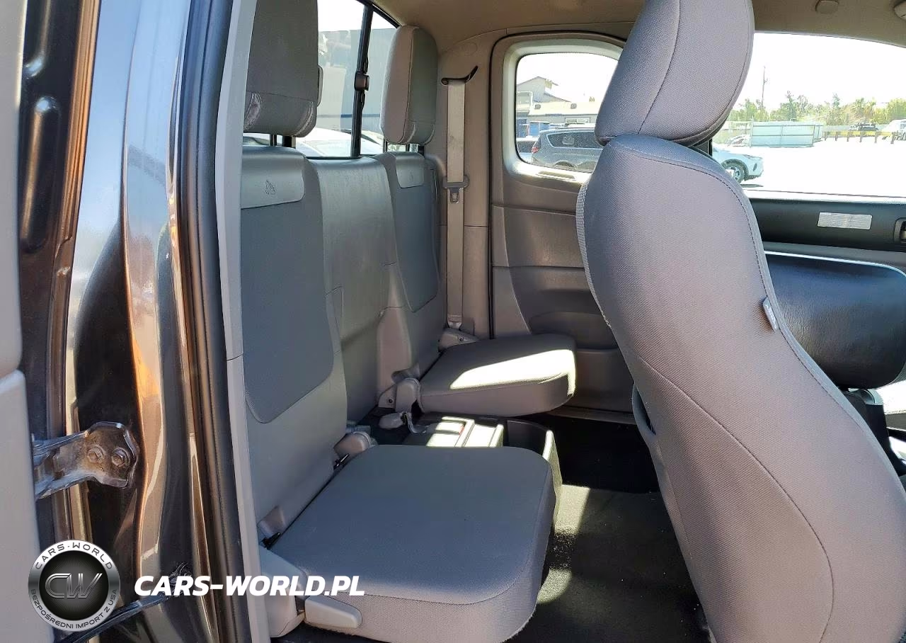 2015 Toyota Tacoma V6 VIN:5TFUU4EN2FX141167 - 10