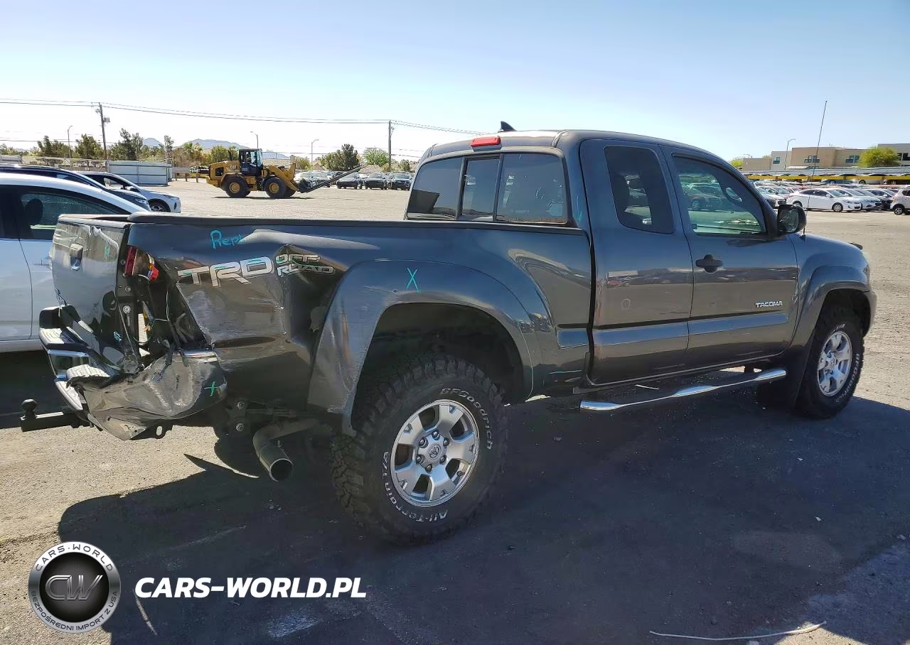 2015 Toyota Tacoma V6 VIN:5TFUU4EN2FX141167 - 3