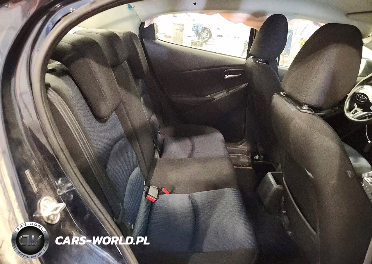 2017 Toyota Yaris Ia Base VIN:3MYDLBYV8HY196048 - 10