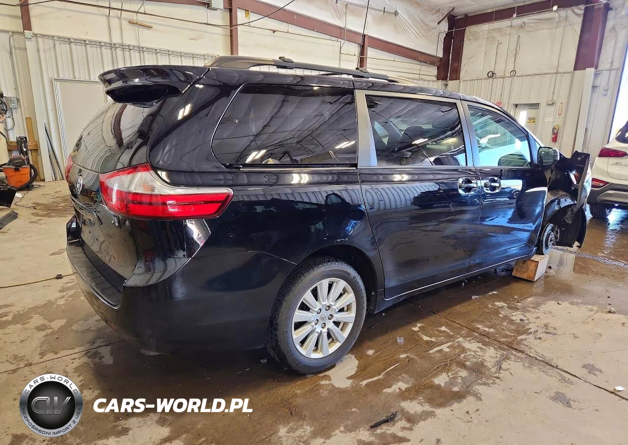 2017 Toyota Sienna Le VIN:5TDJZ3DC6HS166404 - 3