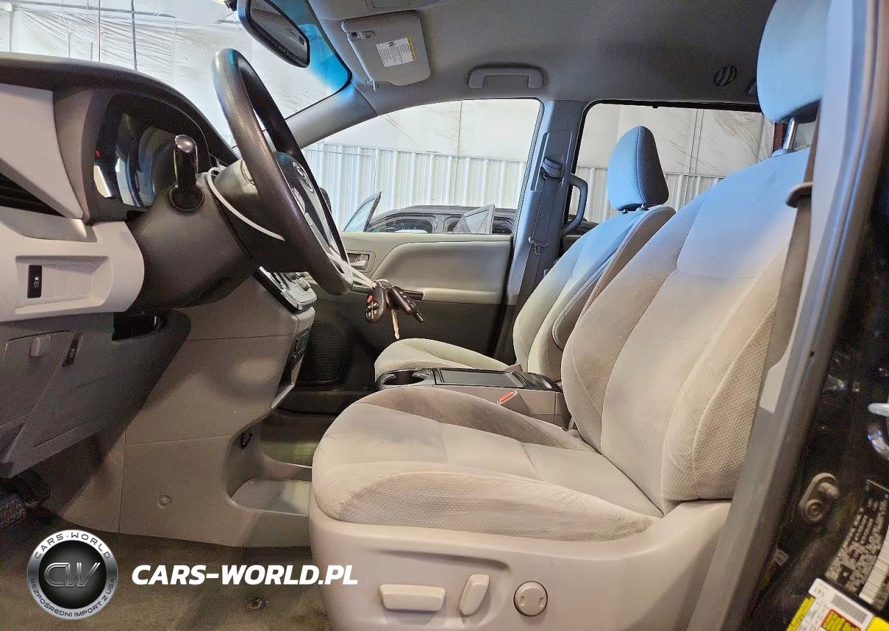 2017 Toyota Sienna Le VIN:5TDJZ3DC6HS166404 - 7