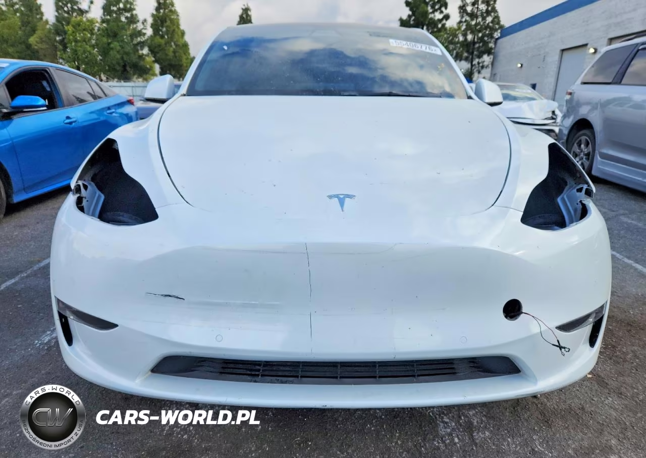 2021 Tesla Model Y VIN:5YJYGDEE2MF086476 - 11