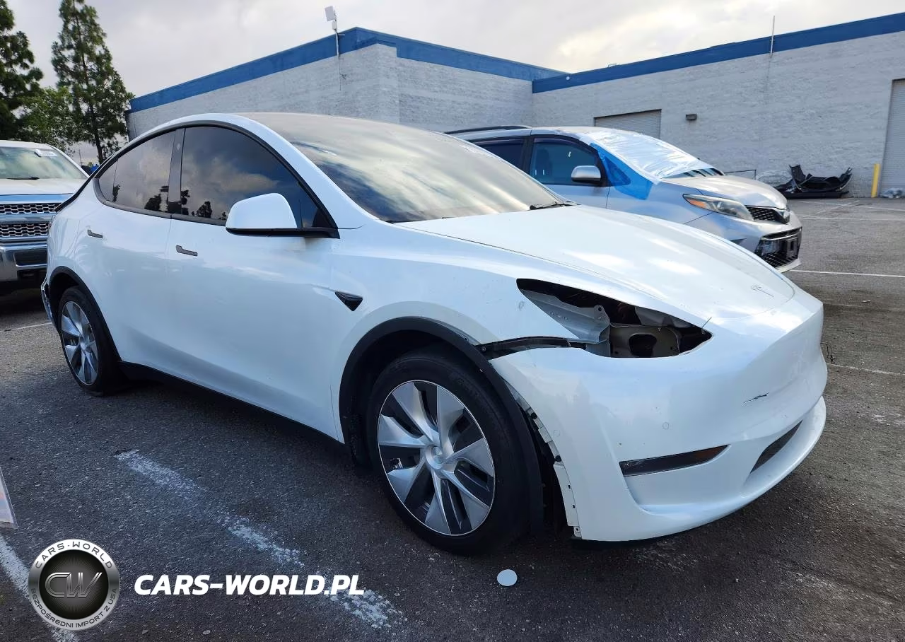 2021 Tesla Model Y VIN:5YJYGDEE2MF086476 - 4