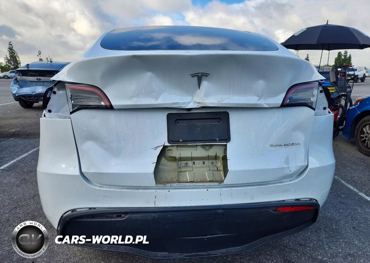 2021 Tesla Model Y VIN:5YJYGDEE2MF086476 - 6