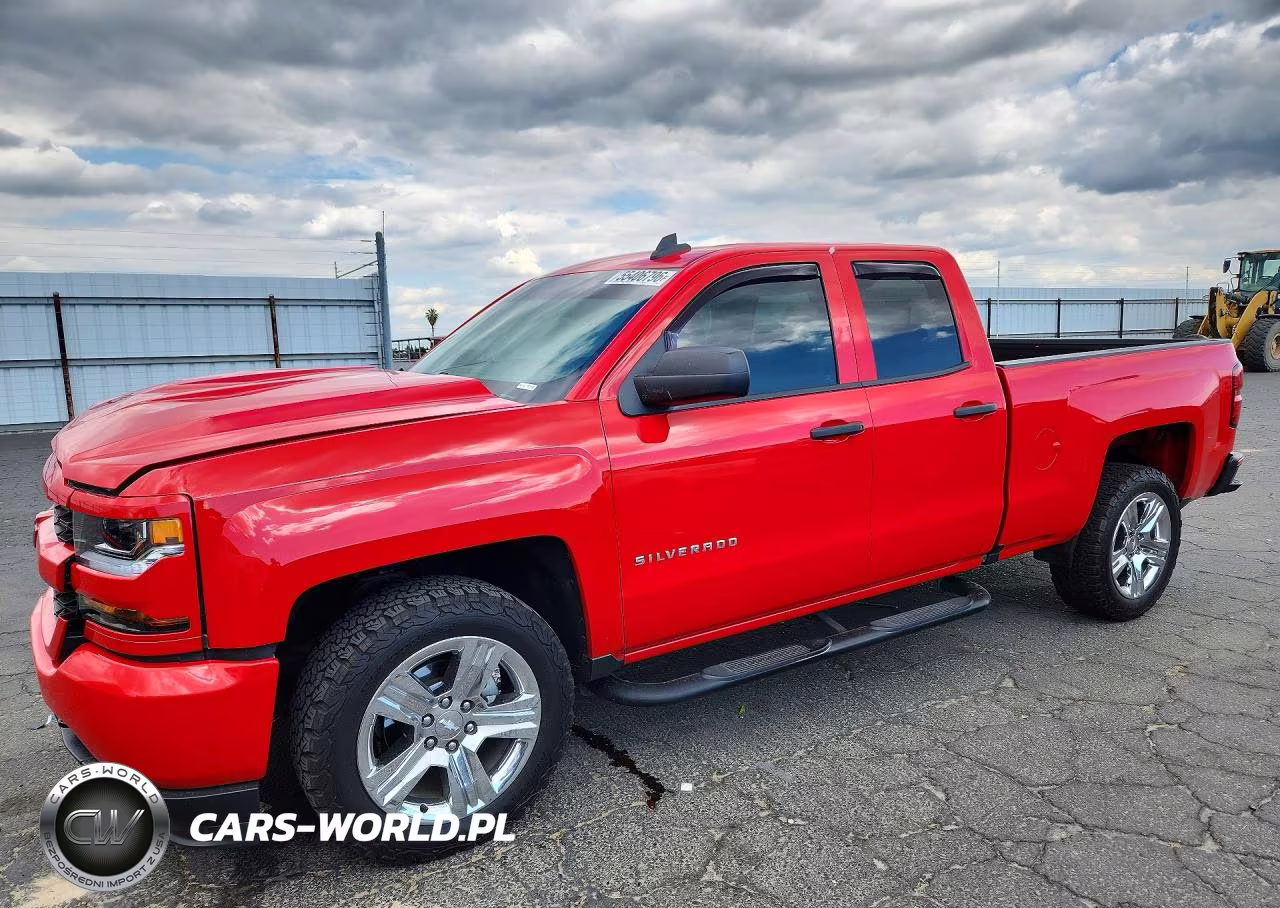 2018 Chevrolet Silverado C1500 Custom