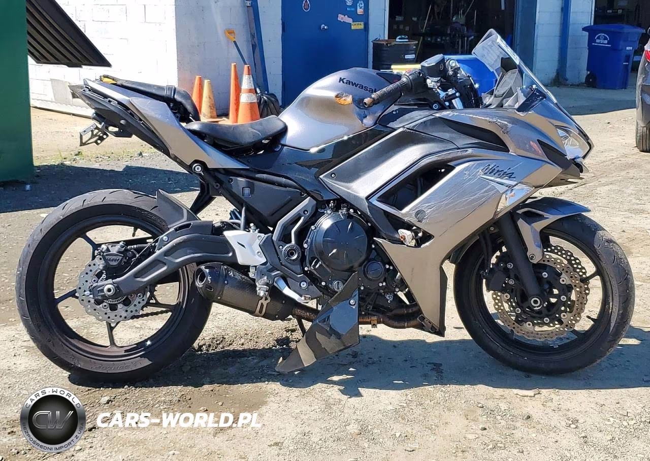 2021 Kawasaki Ex650 N