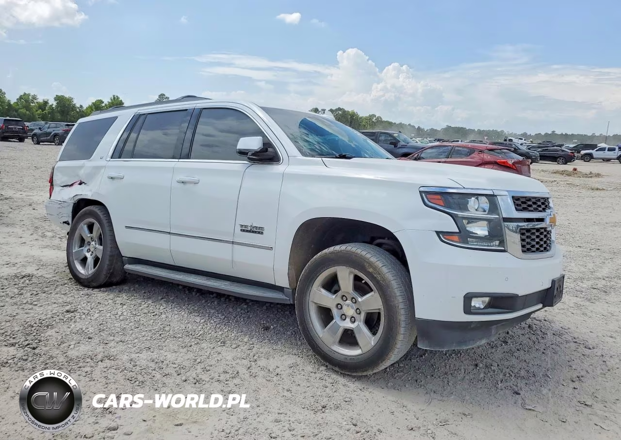 2017 Chevrolet Tahoe C1500 Lt VIN:1GNSCBKC3HR116861 - 4