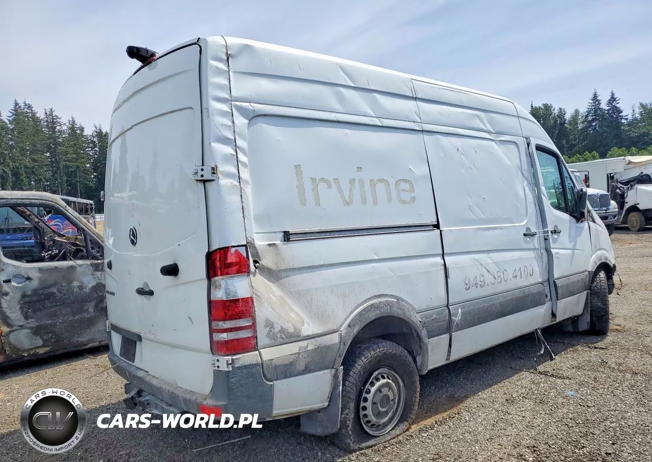 2018 Mercedes-Benz Sprinter 2500 VIN:WD3PE7CD9JP611610 - 3