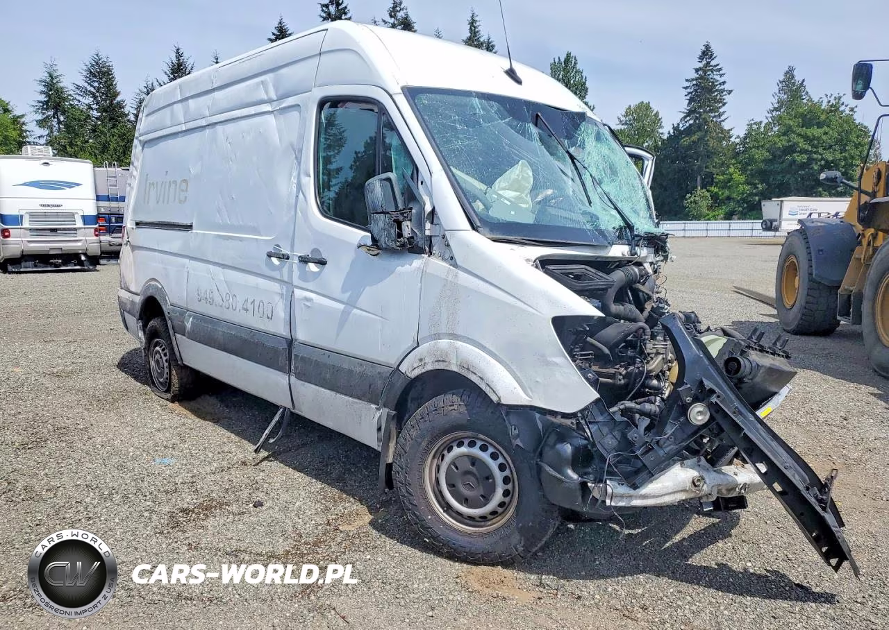 2018 Mercedes-Benz Sprinter 2500 VIN:WD3PE7CD9JP611610 - 4