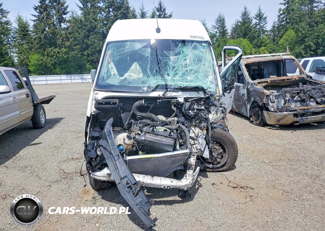 2018 Mercedes-Benz Sprinter 2500 VIN:WD3PE7CD9JP611610 - 5