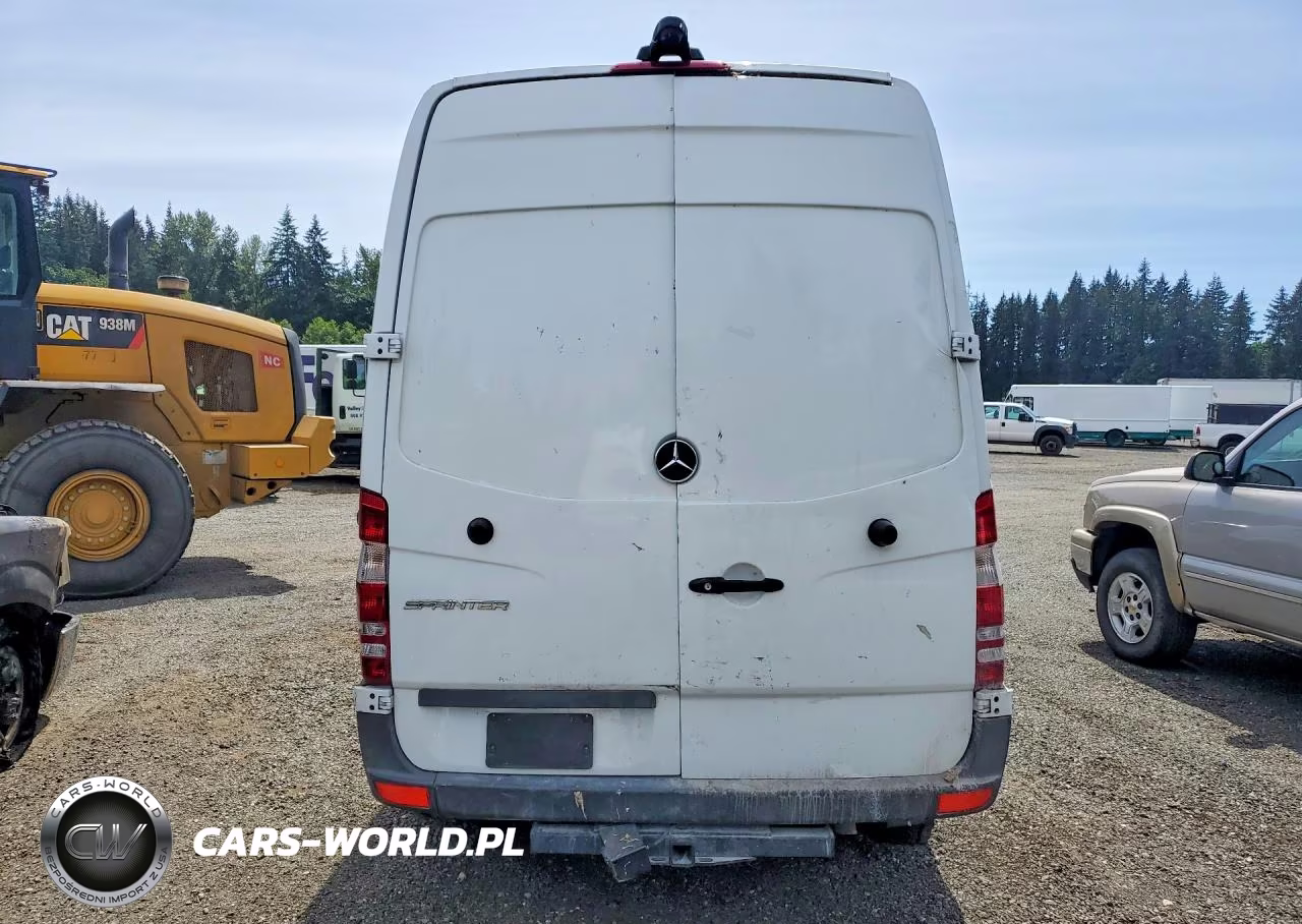 2018 Mercedes-Benz Sprinter 2500 VIN:WD3PE7CD9JP611610 - 6