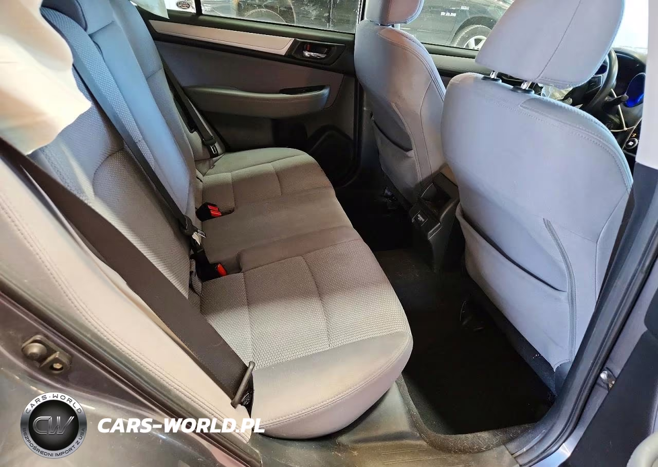 2018 Subaru Outback 2.5I Premium VIN:4S4BSACC7J3334181 - 10