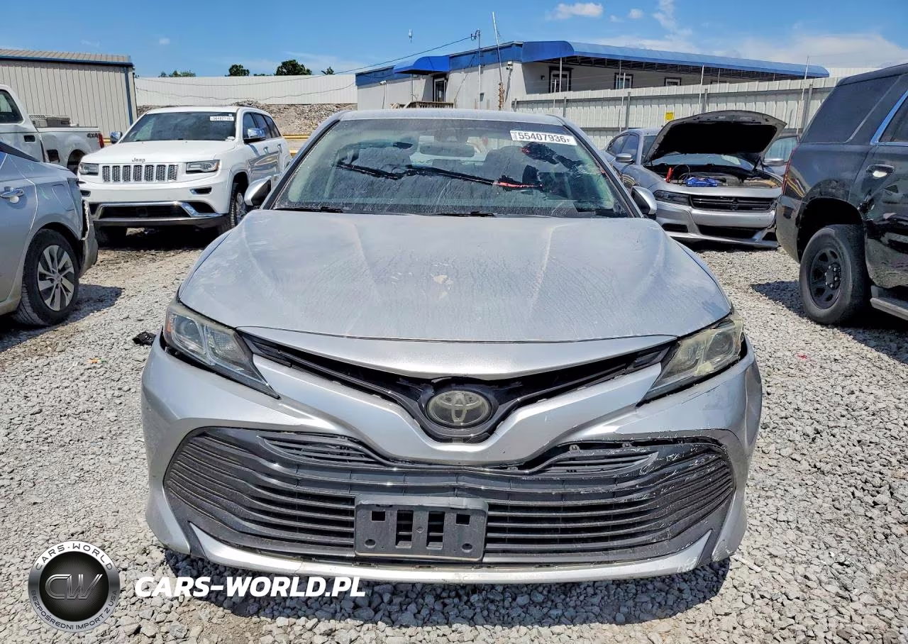2018 Toyota Camry L VIN:4T1B11HK9JU552880 - 5