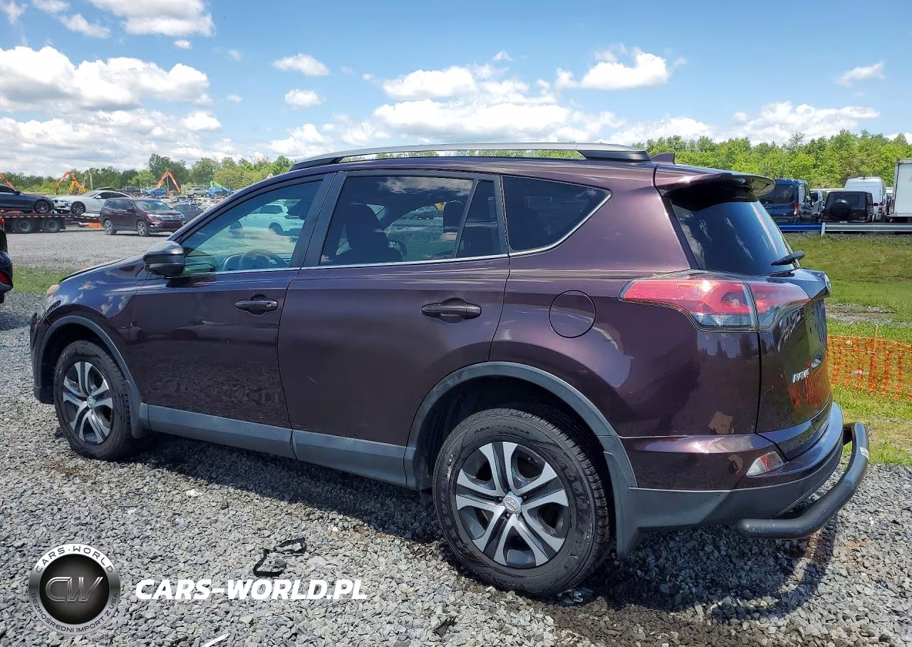 2018 Toyota Rav4 Le VIN:2T3BFREV1JW759026 - 2