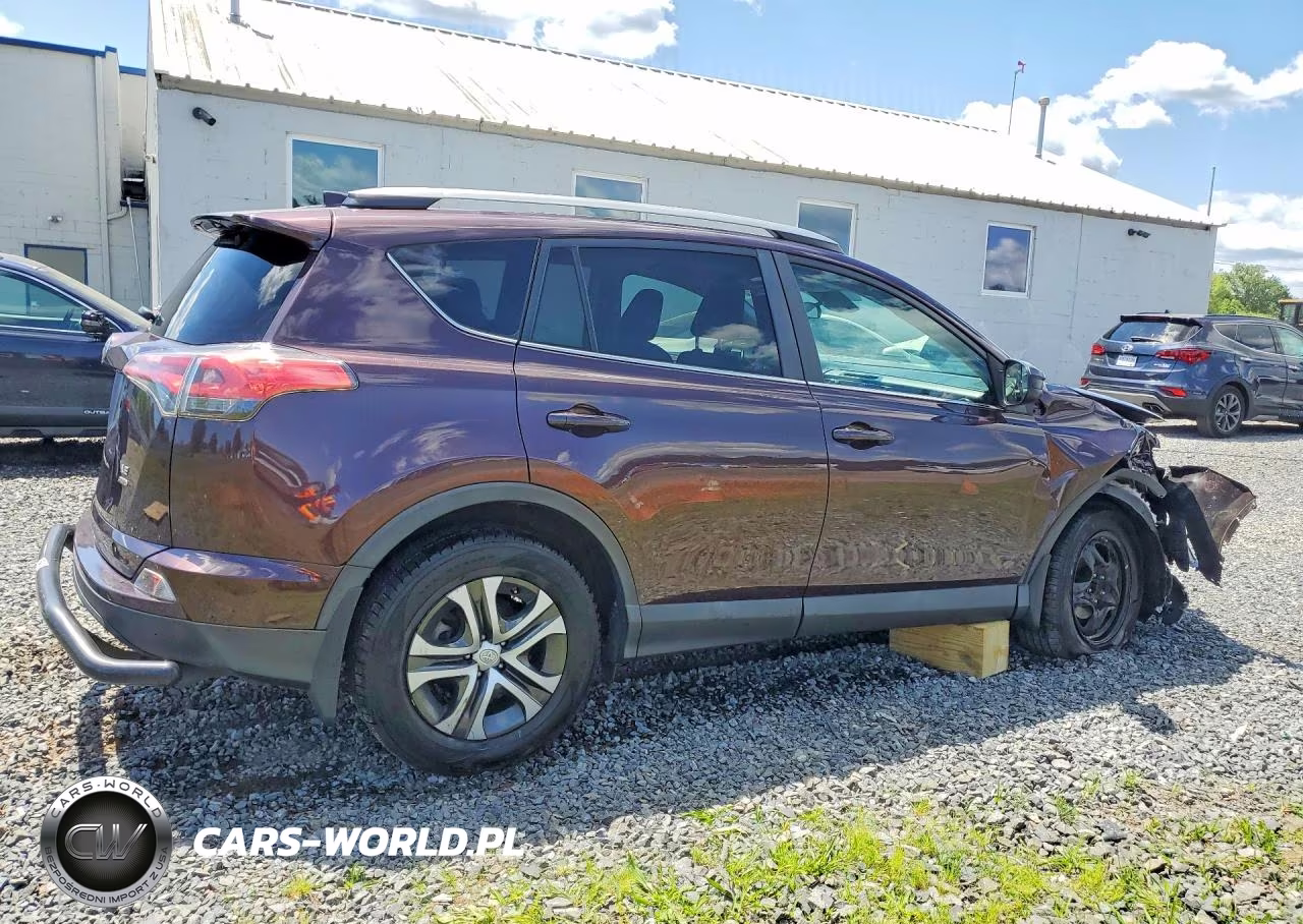 2018 Toyota Rav4 Le VIN:2T3BFREV1JW759026 - 3