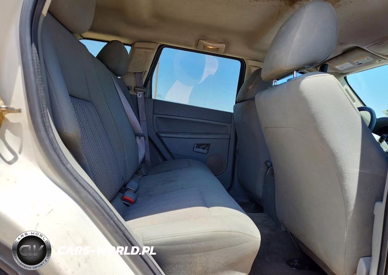 2005 Jeep Grand Cherokee Laredo VIN:1J4GR48K05C708833 - 11