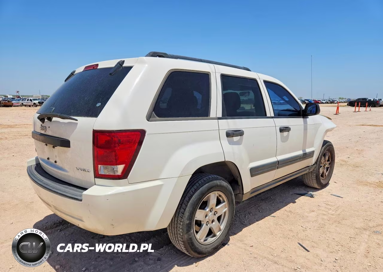 2005 Jeep Grand Cherokee Laredo VIN:1J4GR48K05C708833 - 3