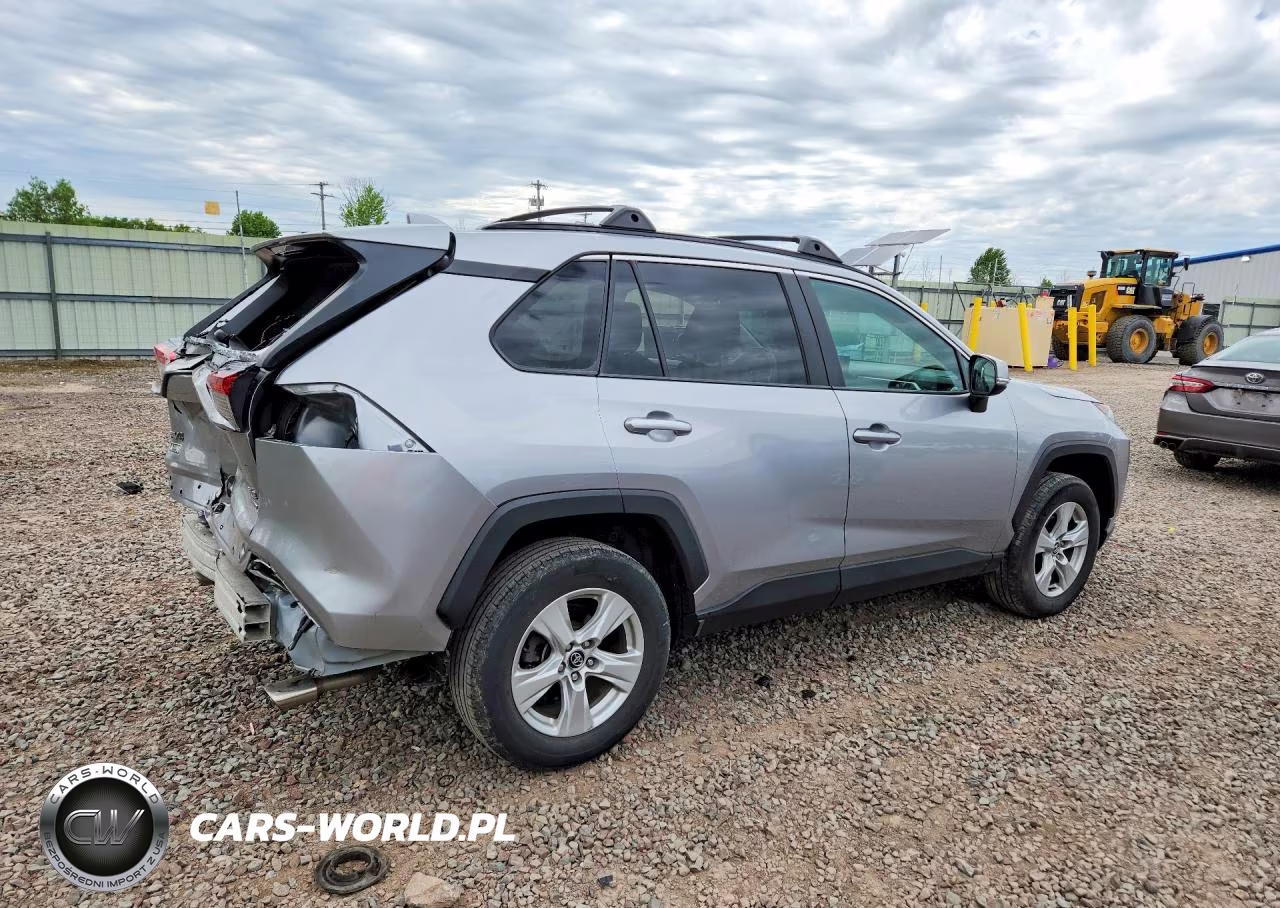 2021 Toyota Rav4 Xle VIN:2T3P1RFV3MC157463 - 3