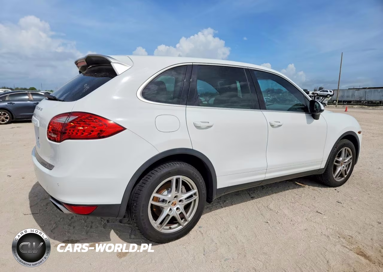 2014 Porsche Cayenne VIN:WP1AA2A28ELA97451 - 3
