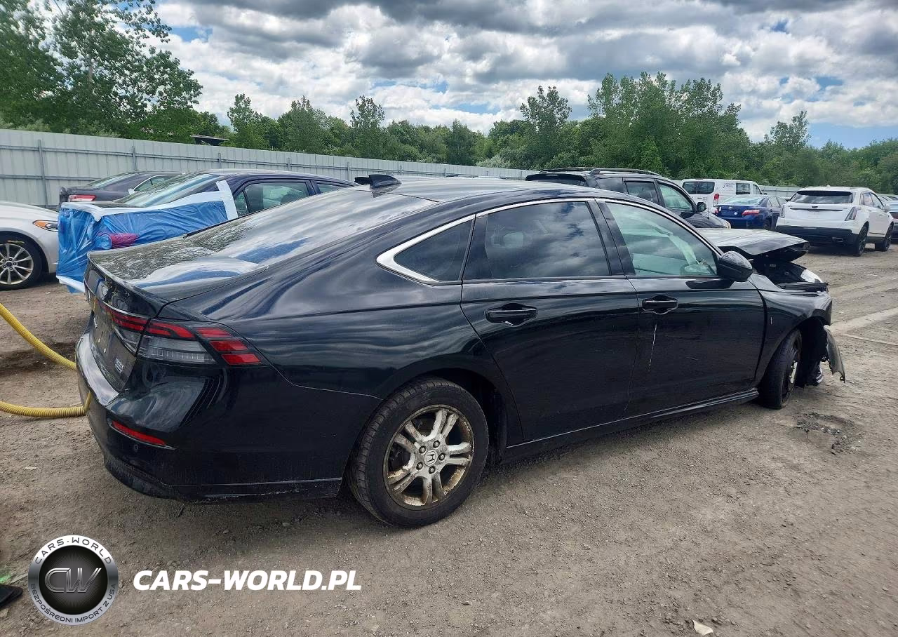 2023 Honda Accord Touring Hybrid VIN:1HGCY2F86PA040300 - 3