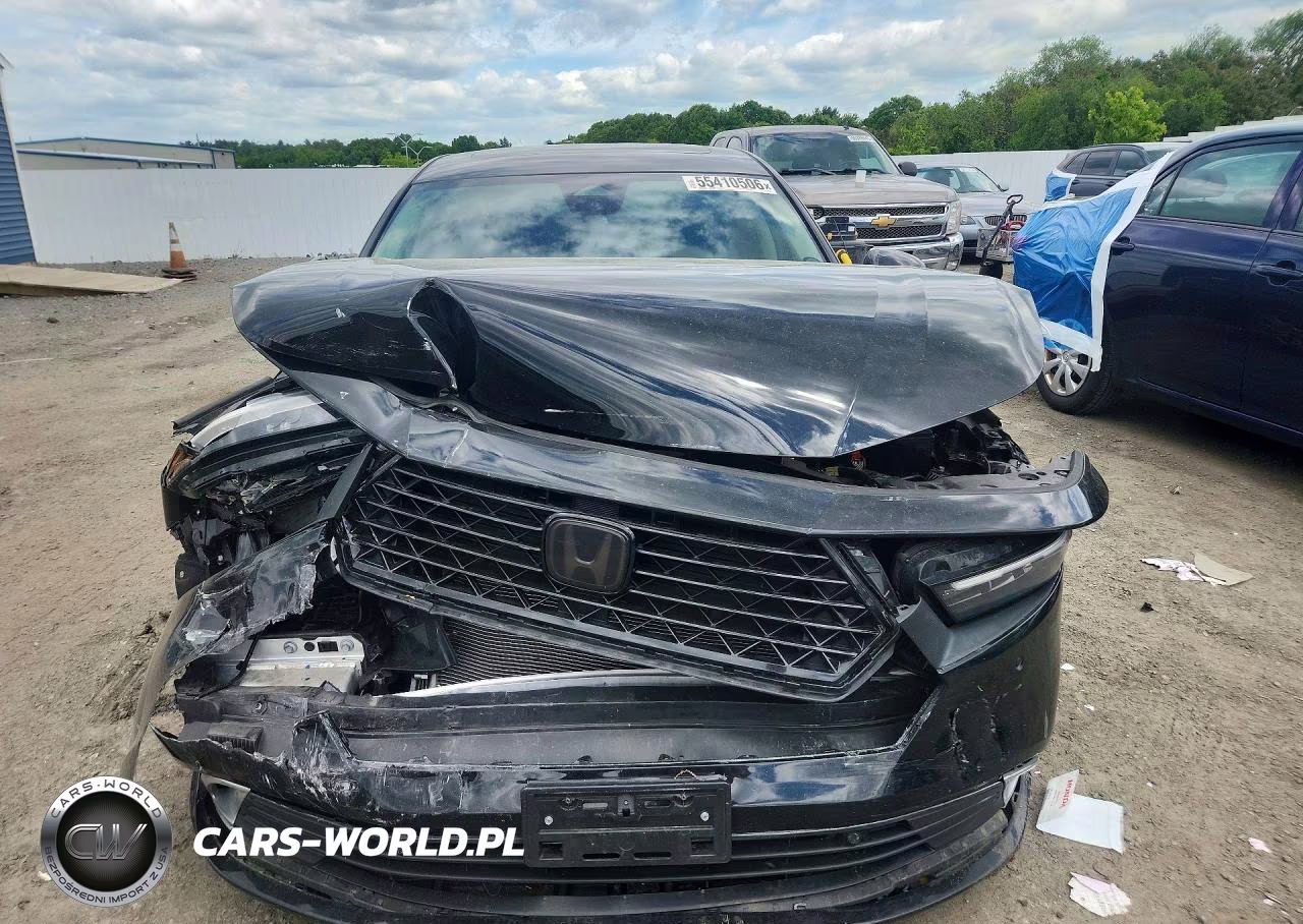 2023 Honda Accord Touring Hybrid VIN:1HGCY2F86PA040300 - 5