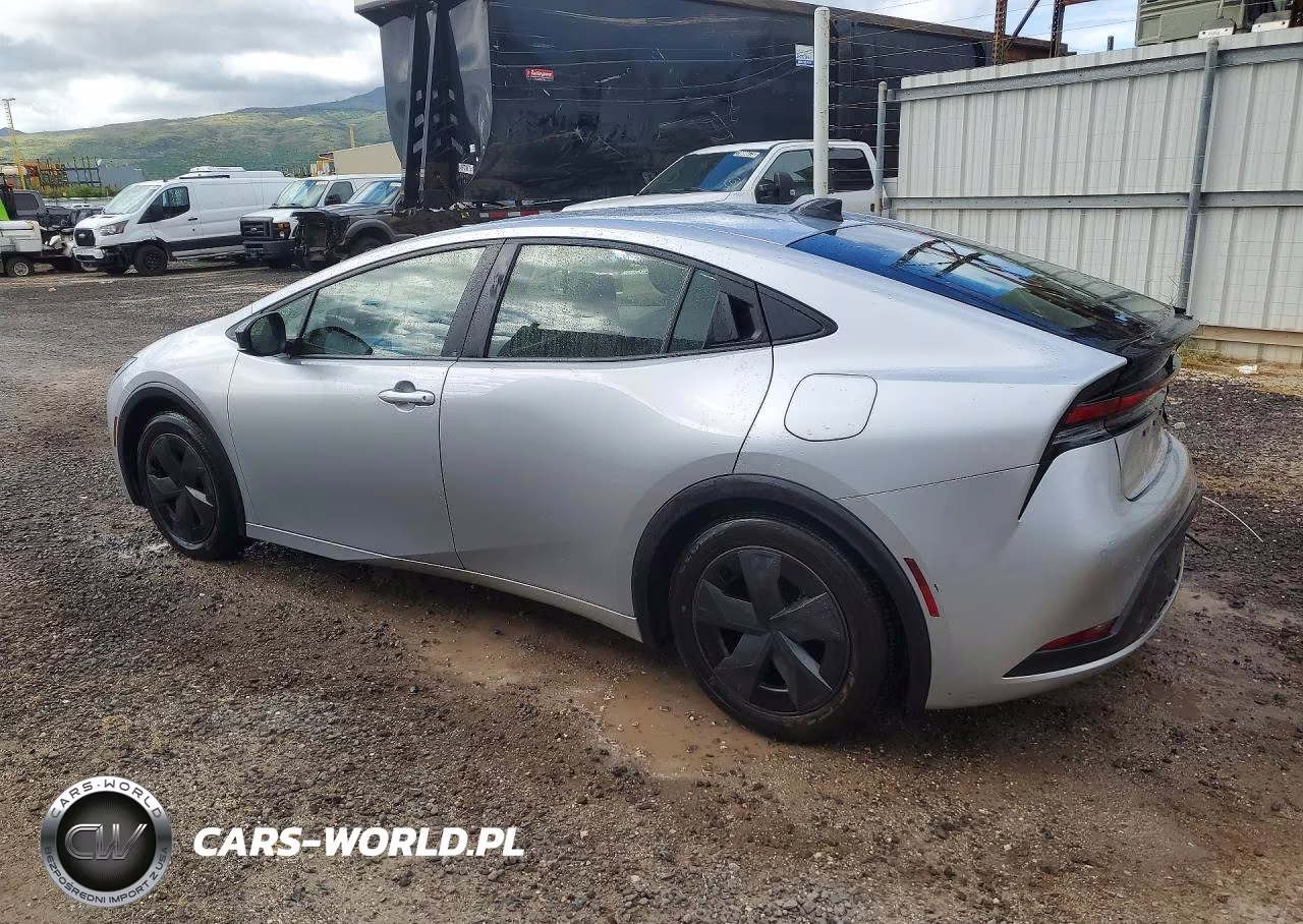 2026 Toyota Prius Le VIN:JTDACAAU6T3075422 - 2