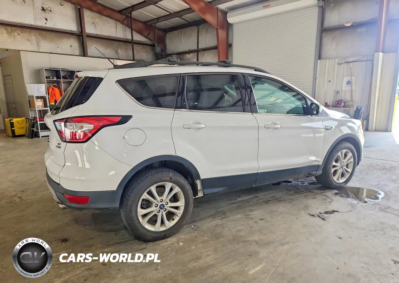 2017 Ford Escape Se VIN:1FMCU9G94HUE37980 - 3
