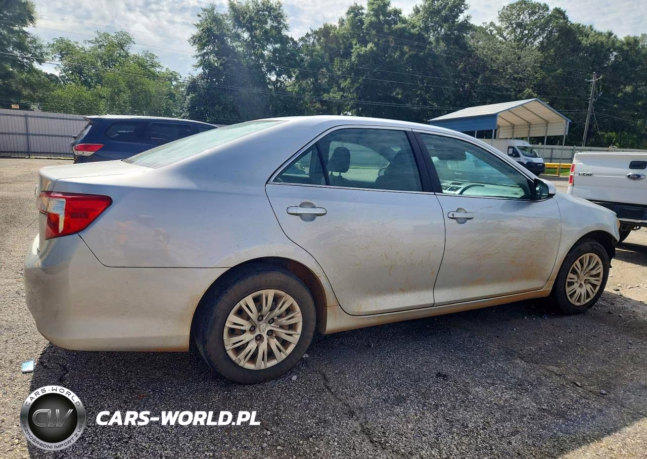 2014 Toyota Camry L VIN:4T1BF1FK1EU811016 - 3