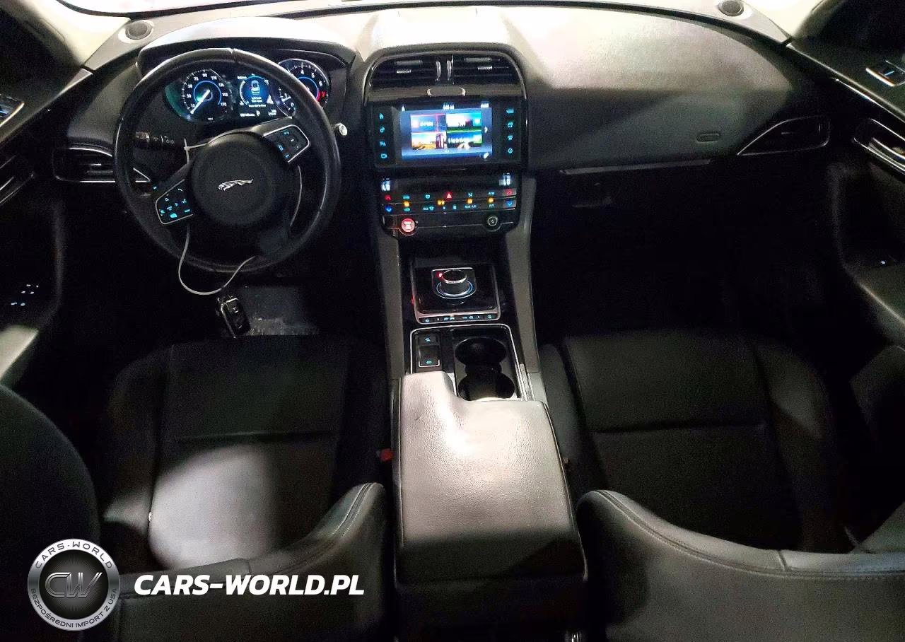 2018 Jaguar F-Pace Premium VIN:SADCJ2FX6JA265399 - 8
