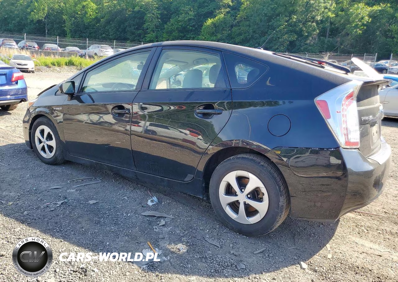 2014 Toyota Prius Two VIN:JTDKN3DU6E0381241 - 2