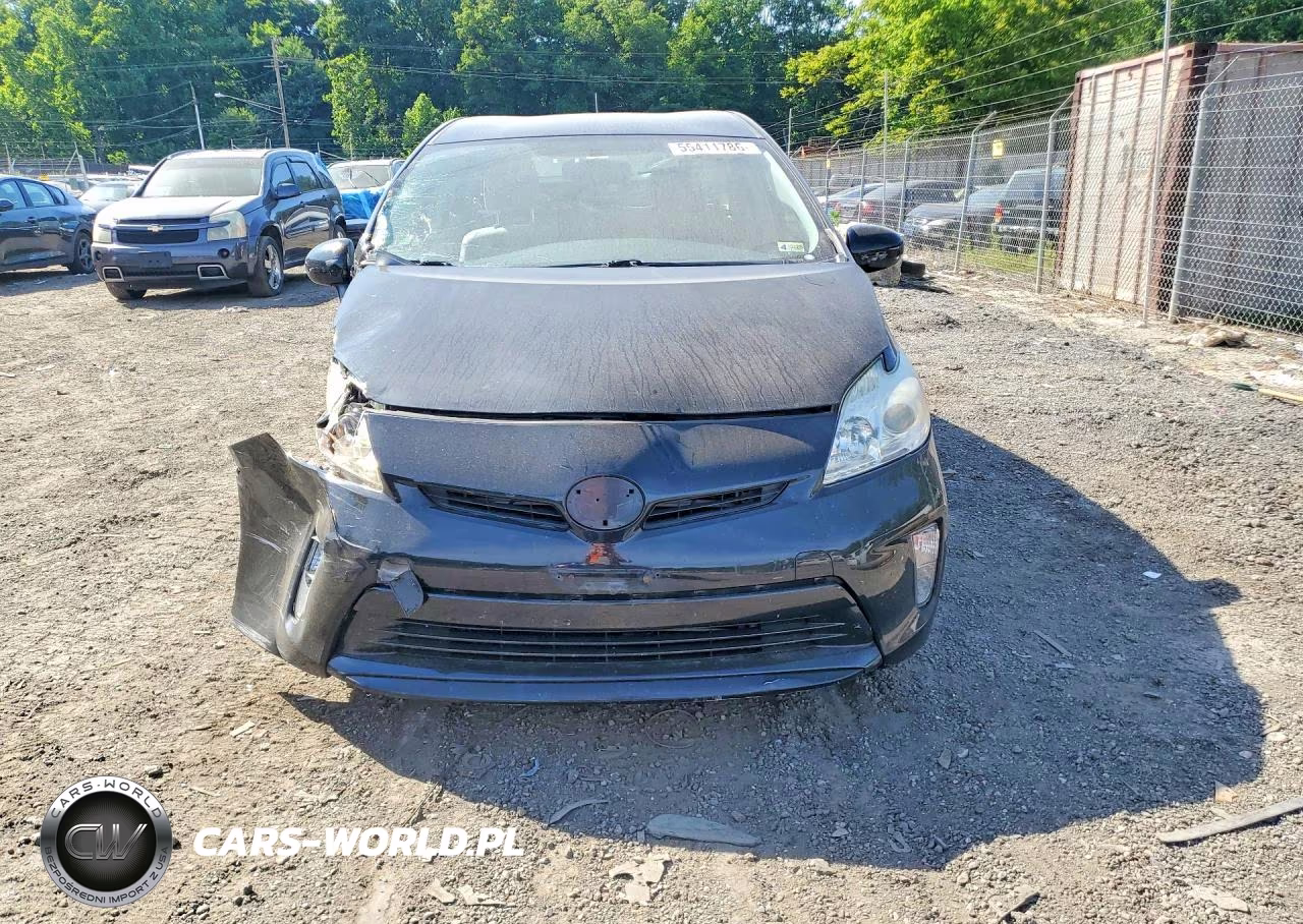 2014 Toyota Prius Two VIN:JTDKN3DU6E0381241 - 5
