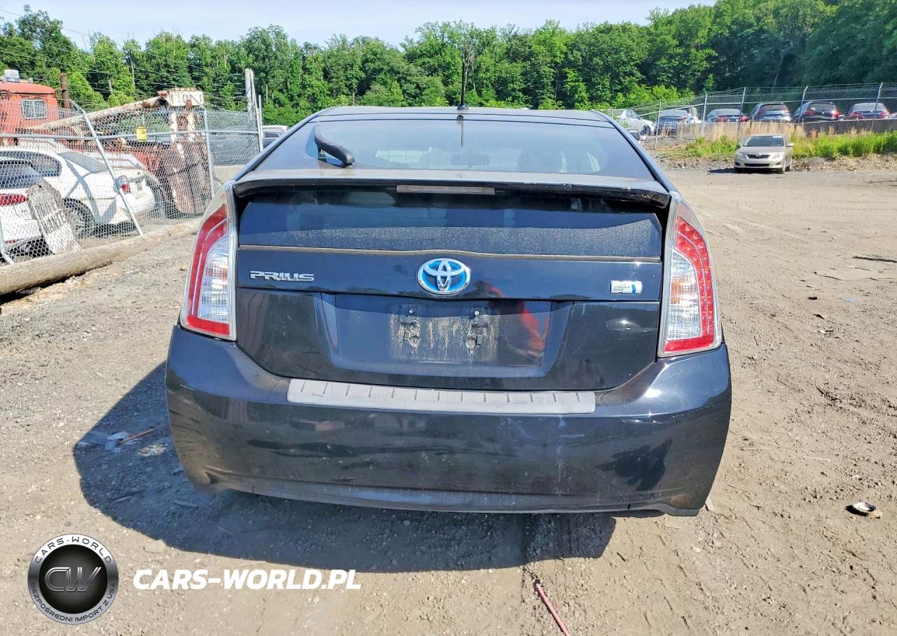2014 Toyota Prius Two VIN:JTDKN3DU6E0381241 - 6