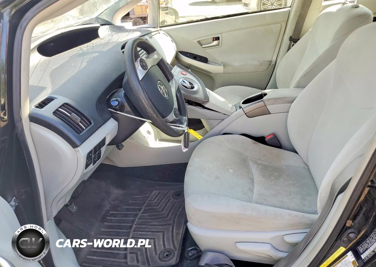 2014 Toyota Prius Two VIN:JTDKN3DU6E0381241 - 7