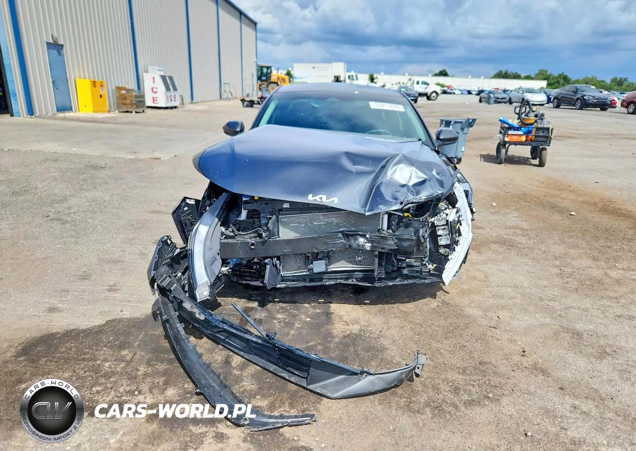 2025 Kia K4 Lxs VIN:3KPFT4DE5SE084034 - 5