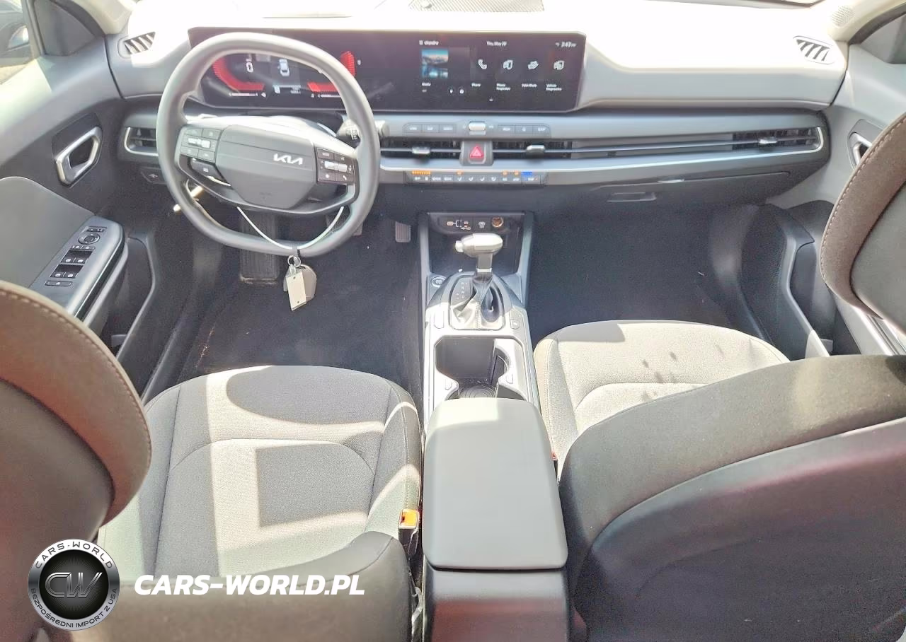 2025 Kia K4 Lxs VIN:3KPFT4DE5SE084034 - 8